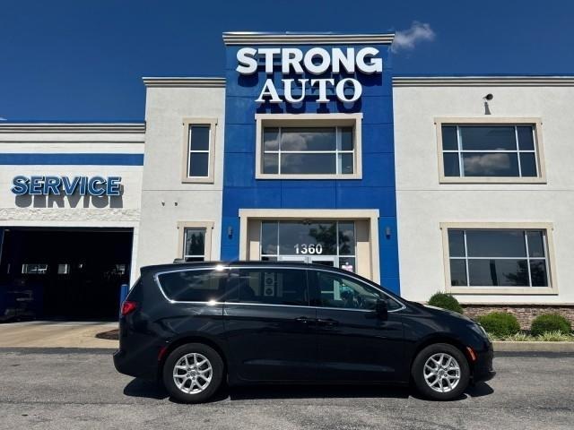 Chrysler Voyager LX FWD 2021