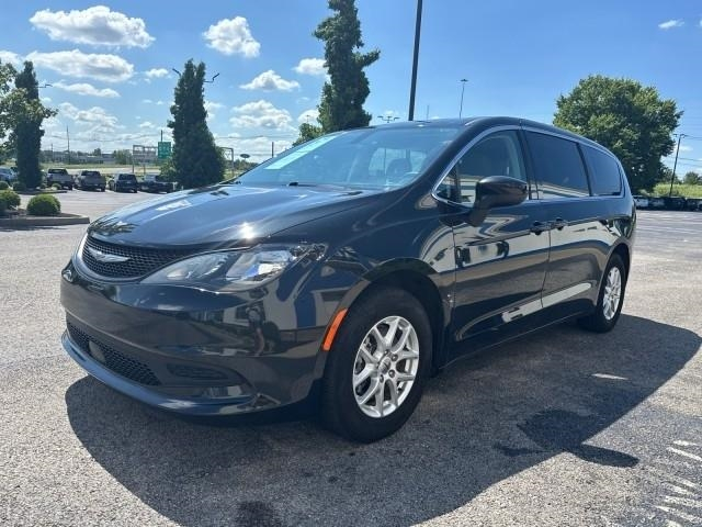 Chrysler Voyager LX FWD 2021