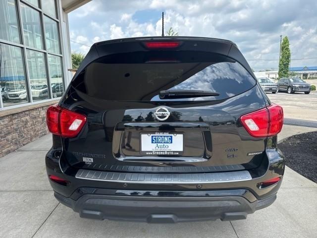 Nissan Pathfinder 4x4 SL 2018