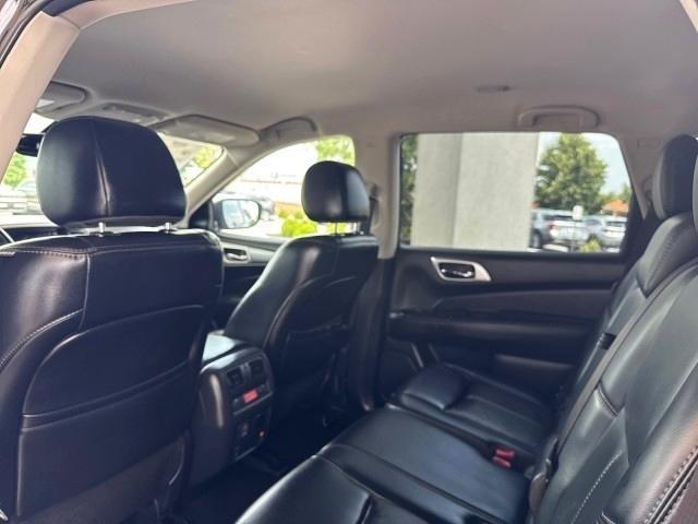 Nissan Pathfinder 4x4 SL 2018