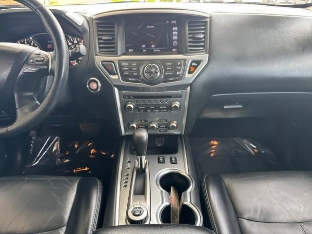 Nissan Pathfinder 4x4 SL 2018