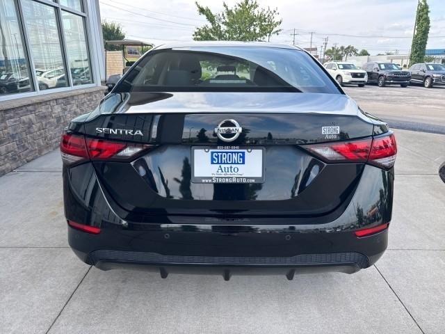 Nissan Sentra S CVT 2020
