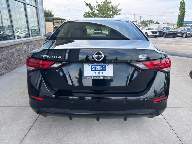 Nissan Sentra S CVT 2020