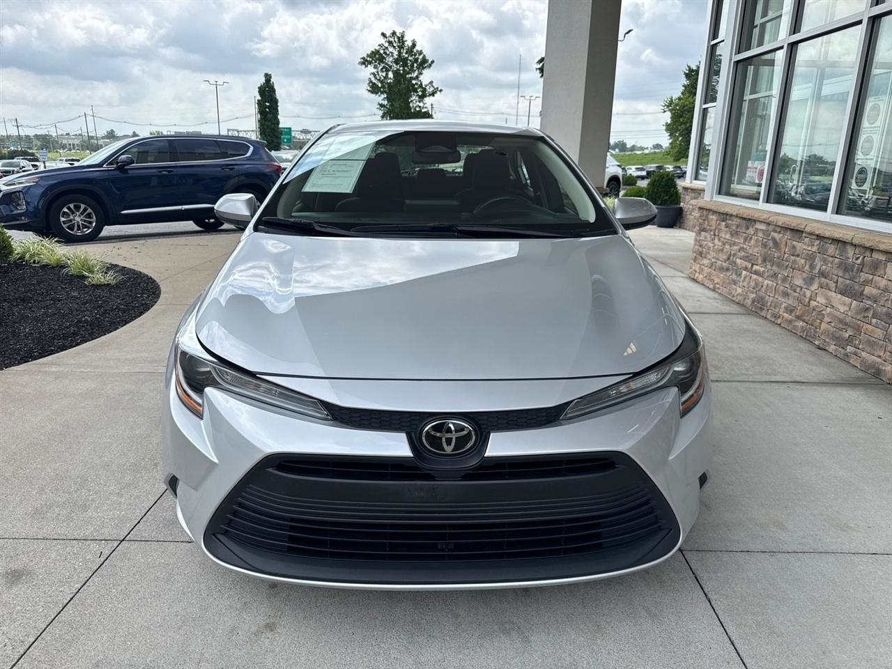 Toyota Corolla LE CVT (Natl) 2024