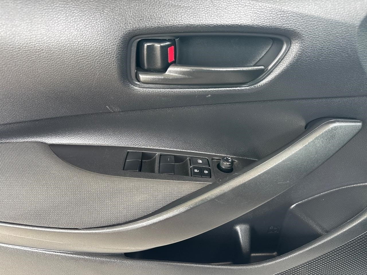 Toyota Corolla LE CVT (Natl) 2024