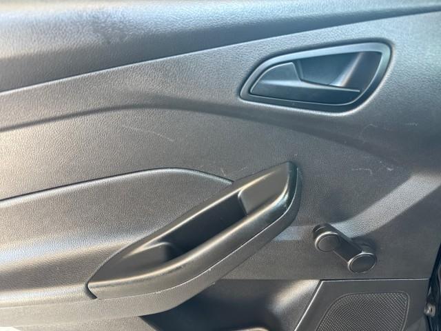 Ford Focus S Sedan 2018