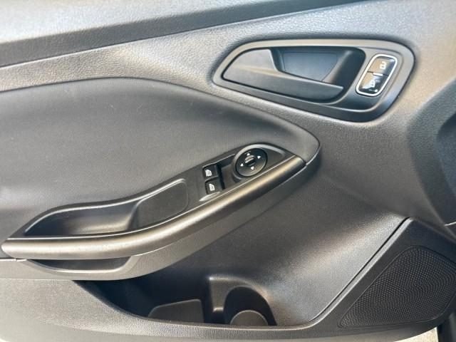 Ford Focus S Sedan 2018