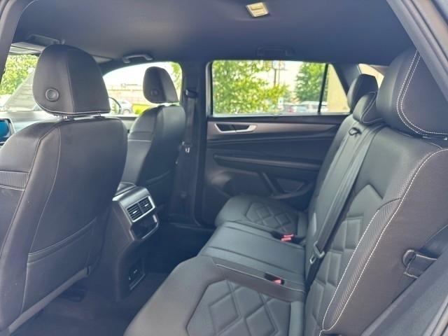 Volkswagen Atlas Cross Sport 2.0T SE w/Technology FWD 2025