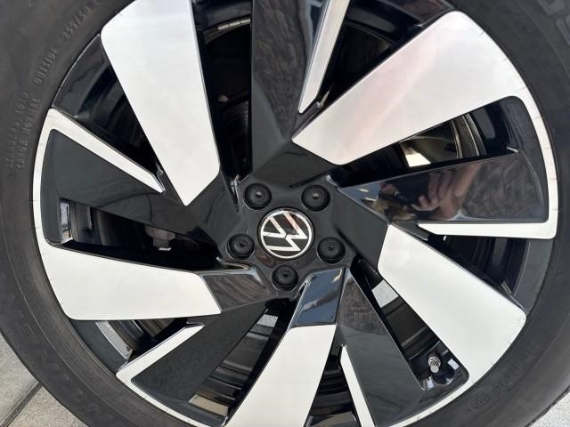 Volkswagen Atlas Cross Sport 2.0T SE w/Technology FWD 2025