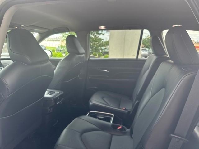 Toyota Grand Highlander Platinum AWD (Natl) 2025