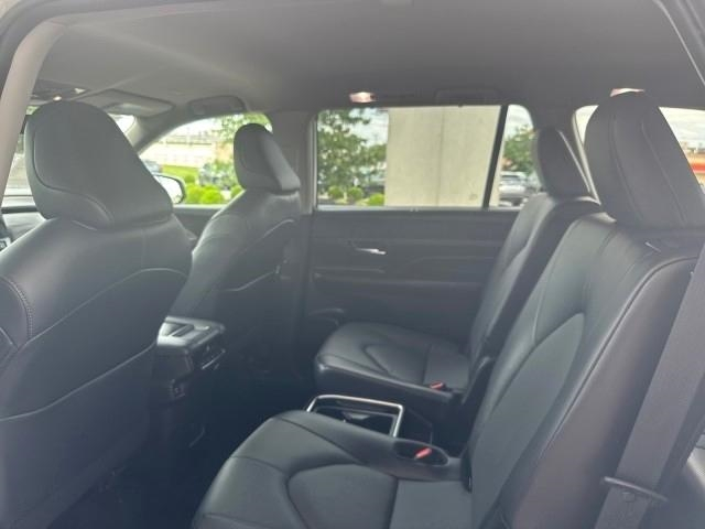 Toyota Grand Highlander Platinum AWD (Natl) 2025