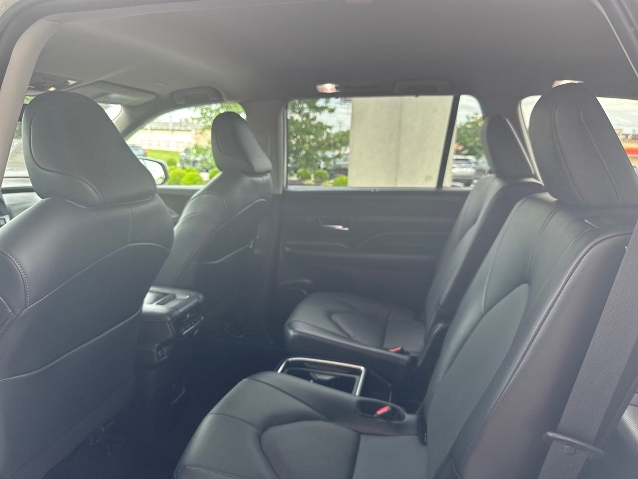 Toyota Grand Highlander Platinum AWD (Natl) 2025