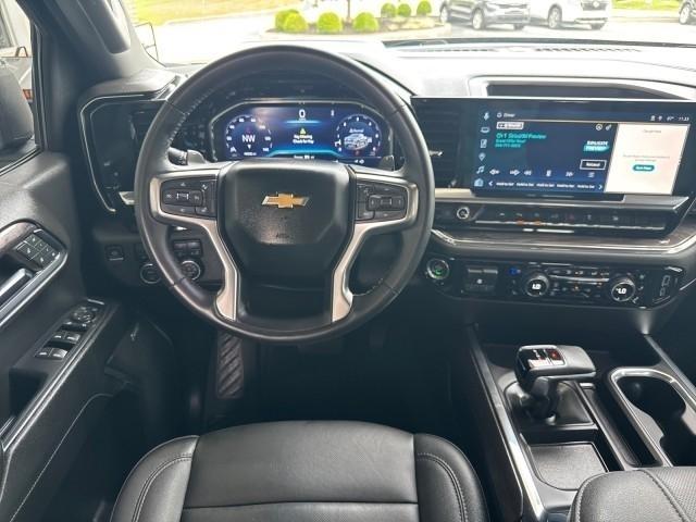 Chevrolet Silverado 1500 4WD Crew Cab 147" LTZ 2024