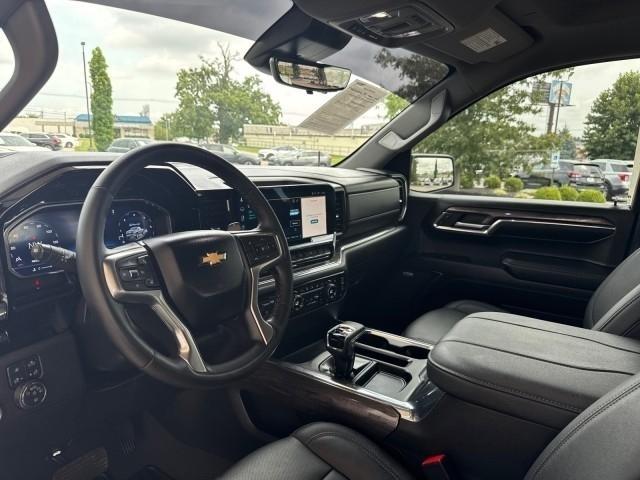 Chevrolet Silverado 1500 4WD Crew Cab 147" LTZ 2024