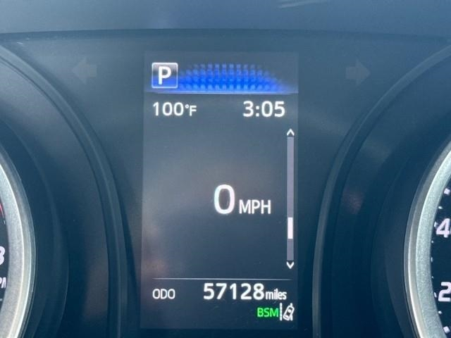 Toyota Camry LE Auto (Natl) 2022