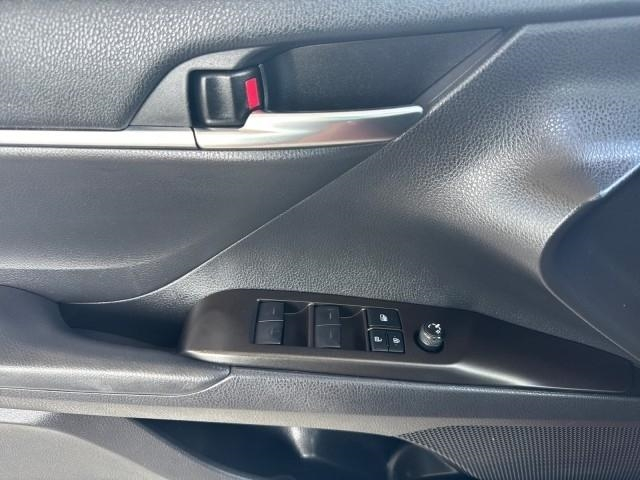 Toyota Camry LE Auto (Natl) 2022