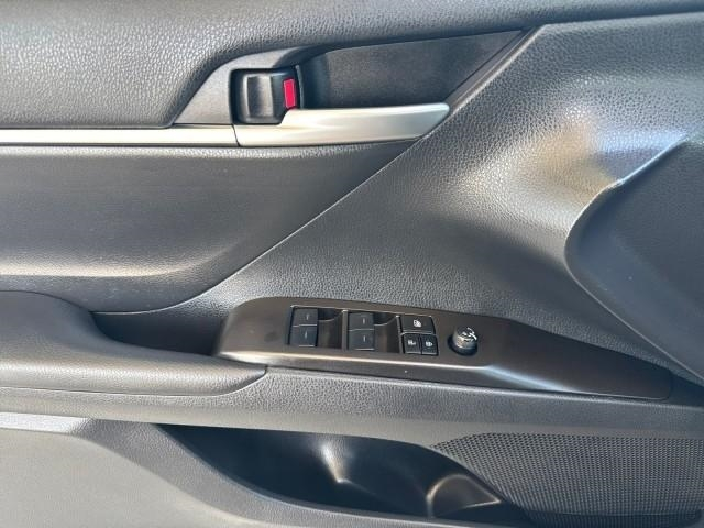 Toyota Camry SE Auto (Natl) 2024