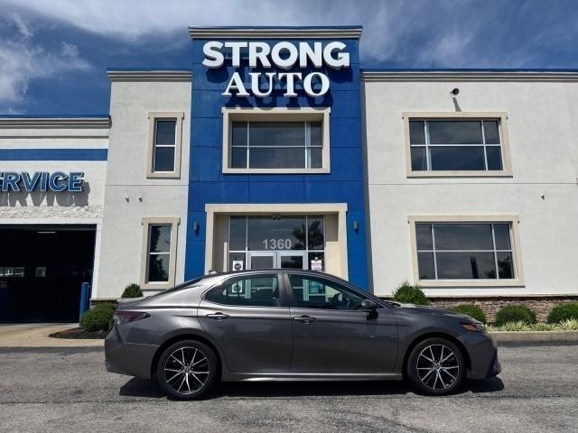 Toyota Camry SE Auto (Natl) 2024