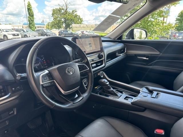 Toyota Grand Highlander Platinum AWD (Natl) 2024
