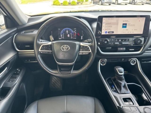 Toyota Grand Highlander Platinum AWD (Natl) 2024