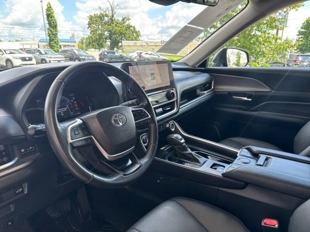 Toyota Grand Highlander Platinum AWD (Natl) 2024