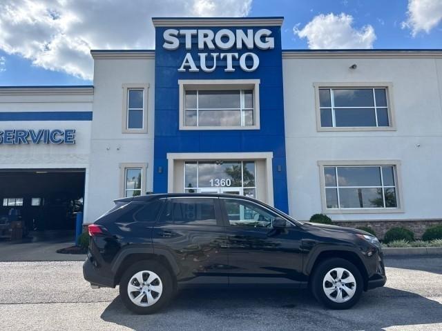 Toyota RAV4 LE FWD (Natl) 2025