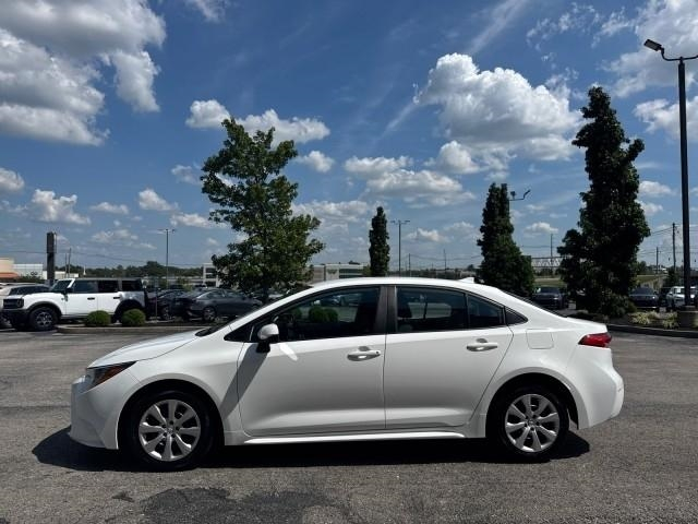 Toyota Corolla LE CVT (Natl) 2024