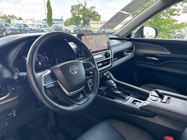 Toyota Grand Highlander Platinum AWD (Natl) 2025