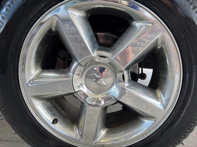 Chevrolet Avalanche 4WD Crew Cab LTZ 2012