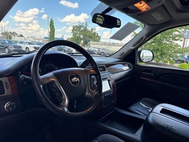 Chevrolet Avalanche 4WD Crew Cab LTZ 2012