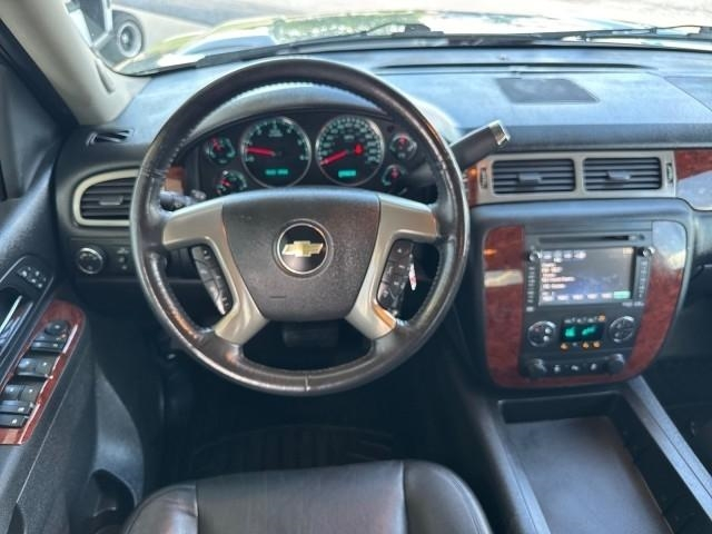 Chevrolet Avalanche 4WD Crew Cab LTZ 2012