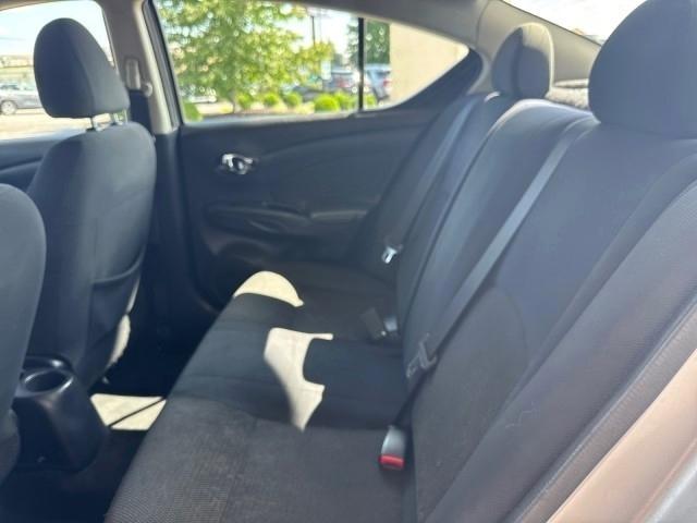 Nissan Versa 4dr Sdn CVT 1.6 SL 2012