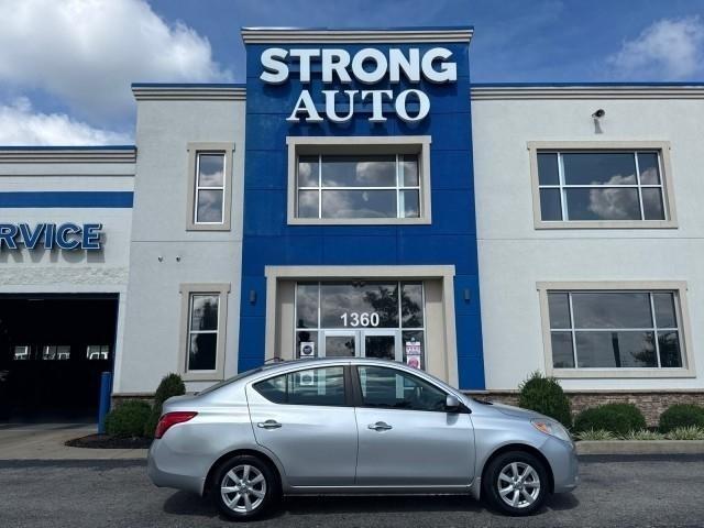 Nissan Versa 4dr Sdn CVT 1.6 SL 2012