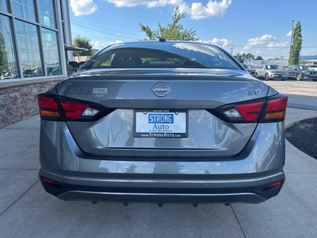 Nissan Altima 2.5 SV Sedan 2024