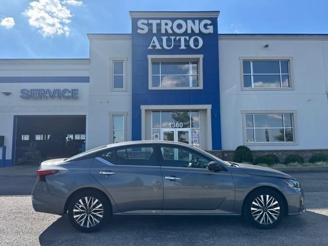 Nissan Altima 2.5 SV Sedan 2024