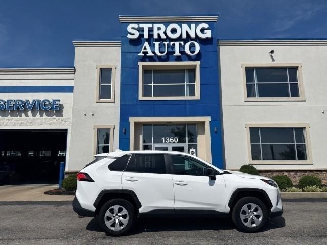 Toyota RAV4 LE FWD (Natl) 2025