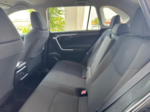 Toyota RAV4 LE AWD (Natl) 2025
