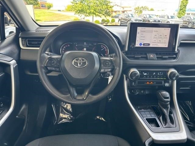 Toyota RAV4 LE AWD (Natl) 2025