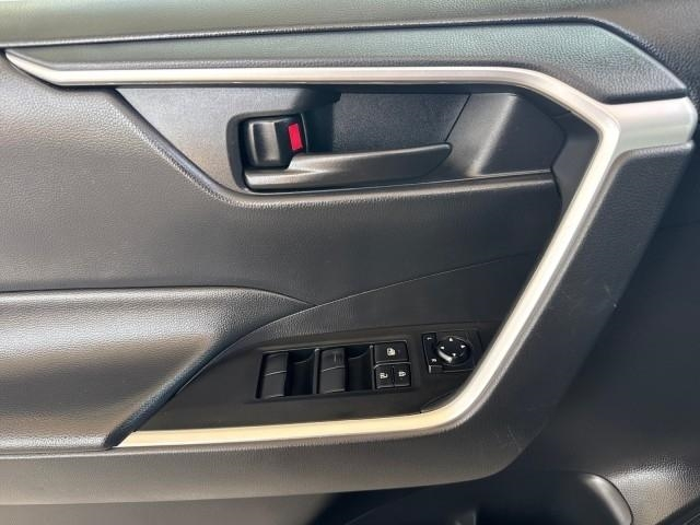 Toyota RAV4 LE AWD (Natl) 2025