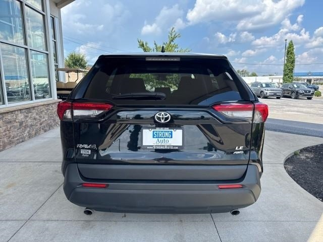 Toyota RAV4 LE AWD (Natl) 2025