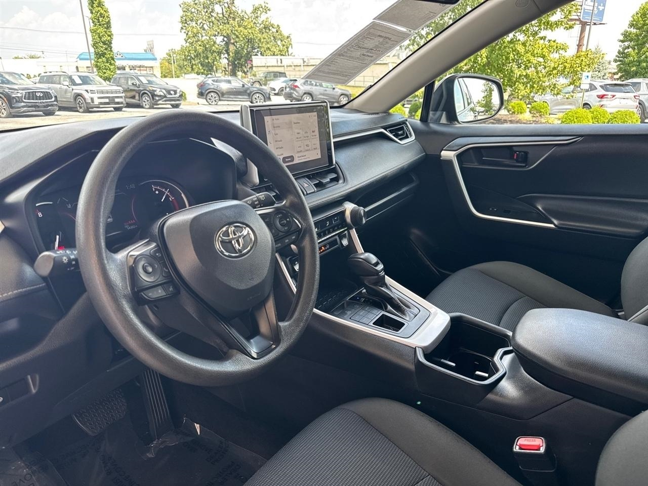 Toyota RAV4 LE AWD (Natl) 2025