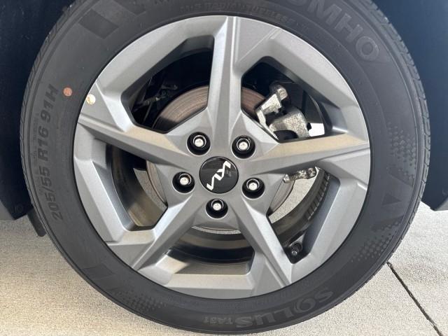 Kia K4 LXS FWD 2025