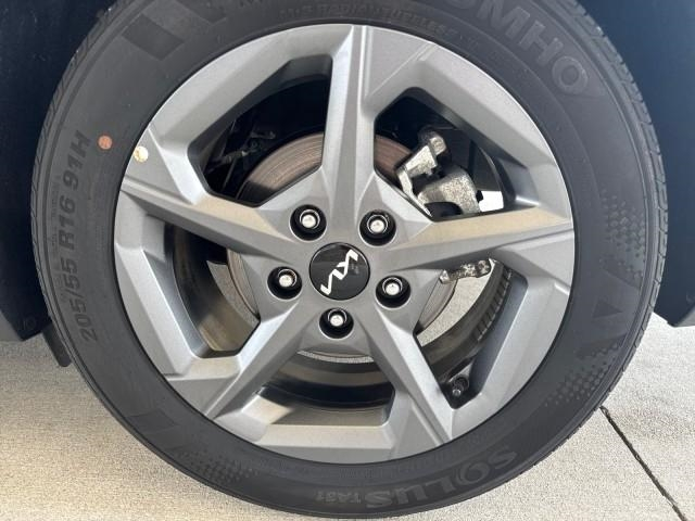 Kia K4 LXS FWD 2025