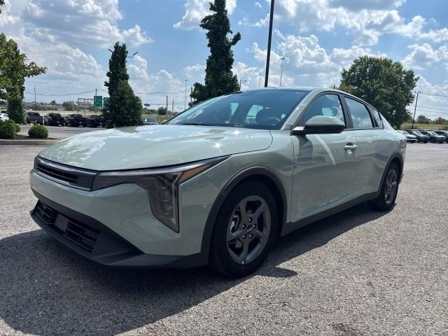 Kia K4 LXS FWD 2025