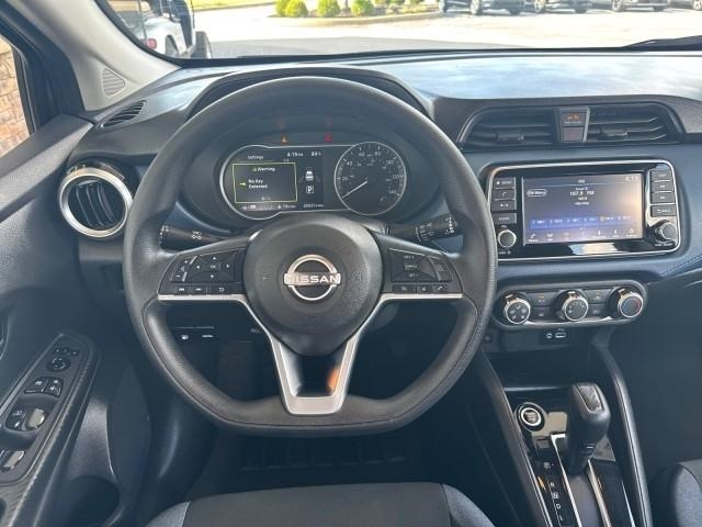 Nissan Versa SV CVT 2025
