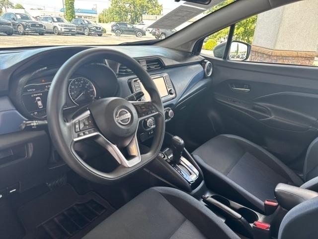 Nissan Versa SV CVT 2025