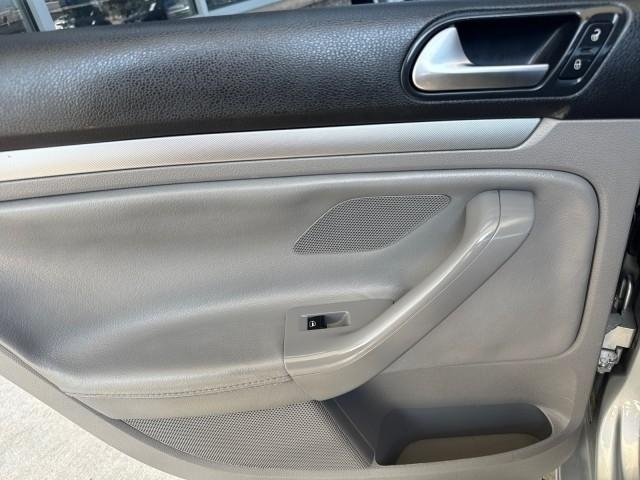 Volkswagen Jetta Sedan 4dr Auto SEL 2008