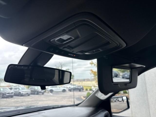 Chevrolet Silverado 1500 4WD Double Cab 147" Custom 2020