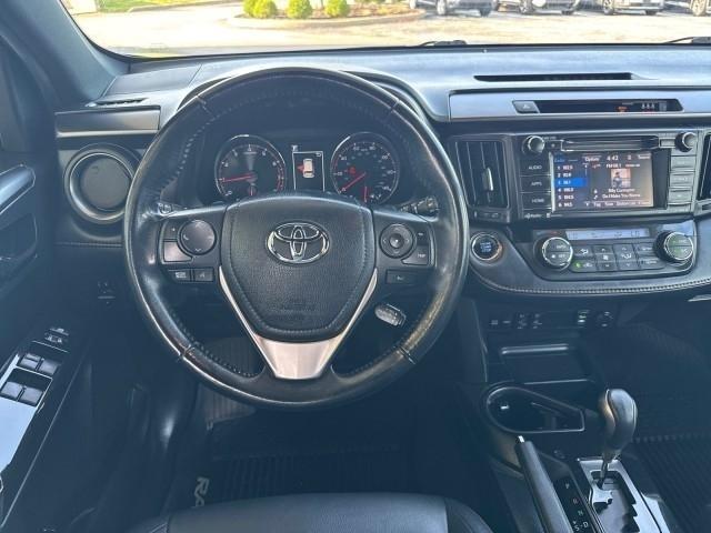 Toyota RAV4 SE AWD (Natl) 2018