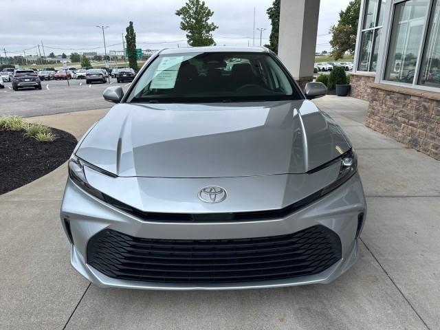 Toyota Camry XLE (Natl) 2025
